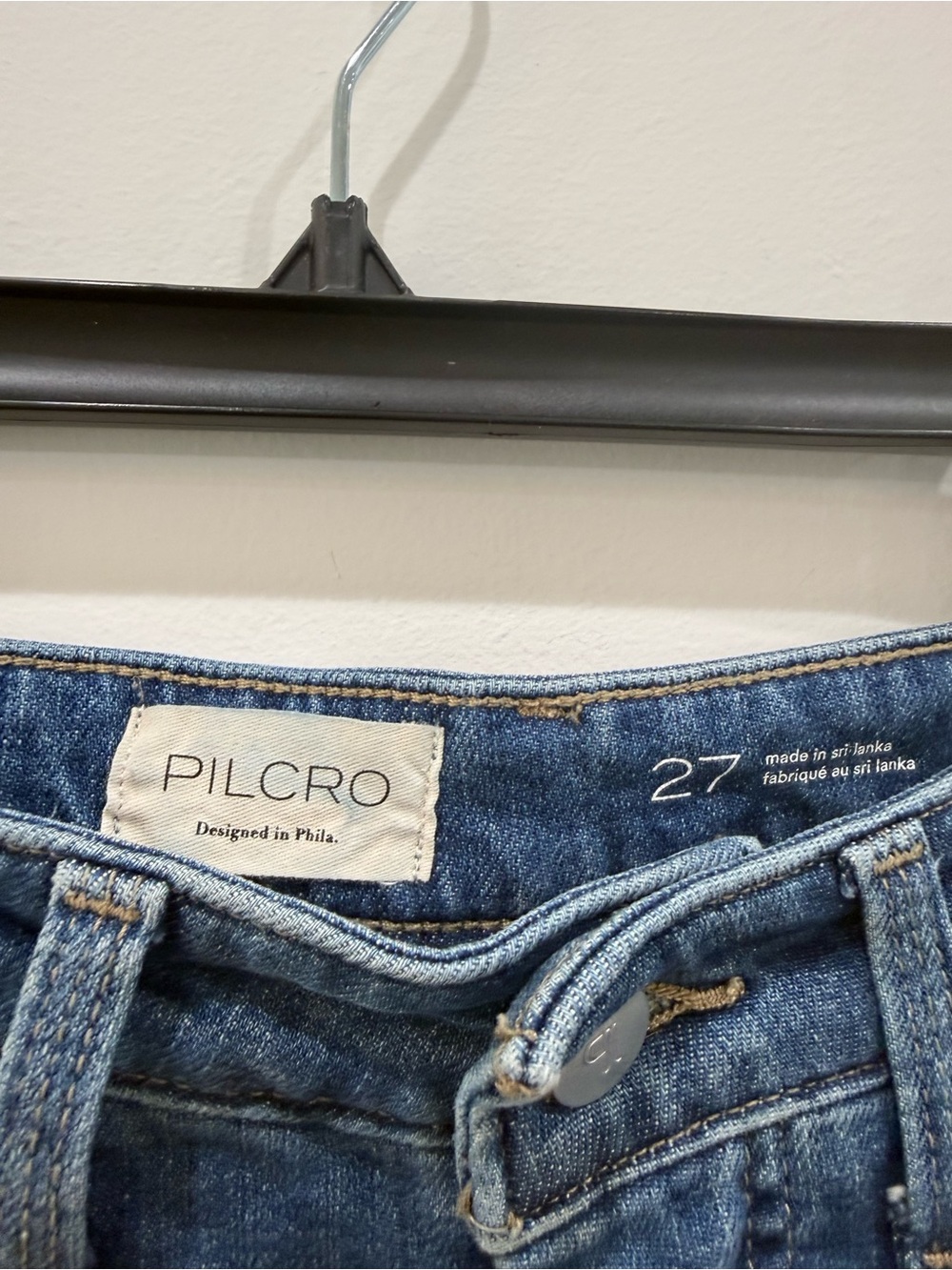 Pilcro Blue Denim Wide-Leg Jeans with White Paint-Splatter and Heart Details - Picture 4 of 4